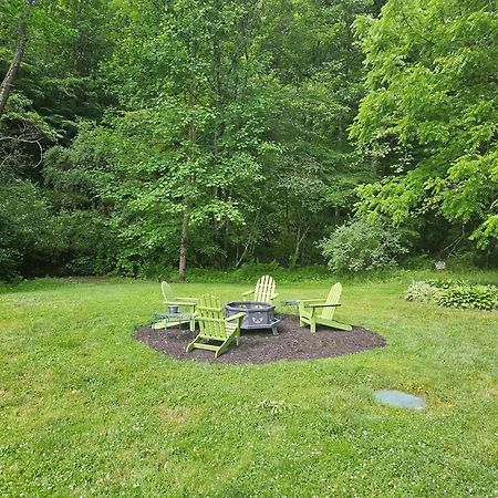 Frog Hollow At Hocking Vacations Logan Eksteriør billede